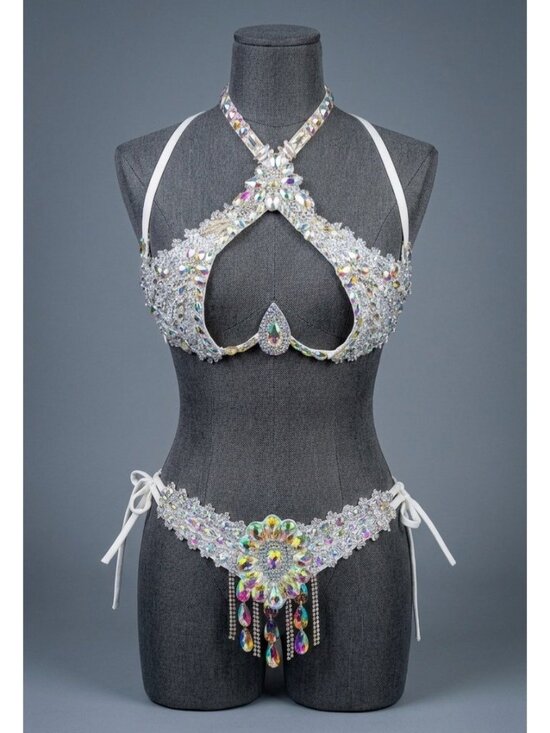 Unknown Other - Silver Crystal Rhinestone Bra & Belt Set | Samba Coachella Rave Festival Dancer